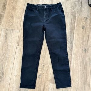 Chico's So Slimming Girlfriend Black Slim Leg Ankle Jeans Size 0.5 (US 6)